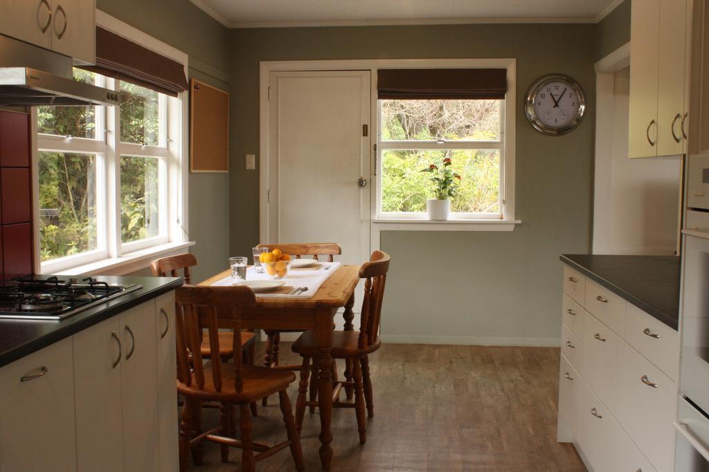 Tahuna Hills Guesthouse เนลสัน ภายนอก รูปภาพ